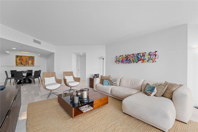 3 of 30 - 21055 Yacht Club Dr 802, Aventura, FL