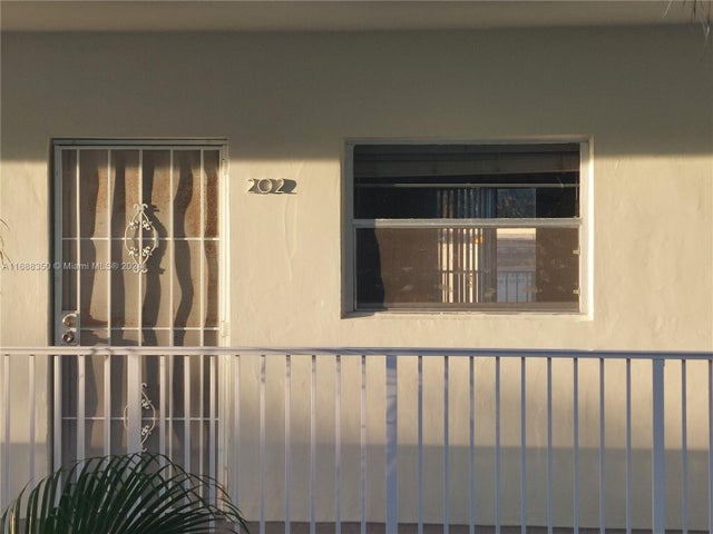 2 of 16 - 12890 Ne 8th Ave 202, North Miami, FL
