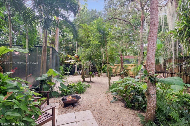1 of 31 - 3794 Irvington Ave, Miami, FL