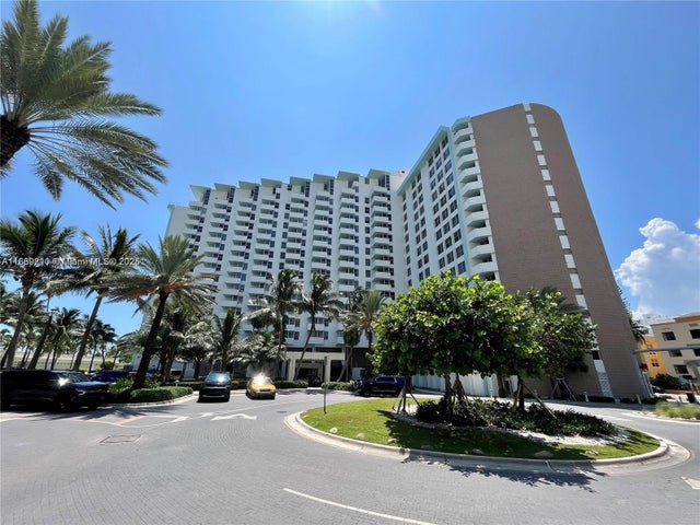 1 of 22 - 2899 Collins Ave 1448, Miami Beach, FL