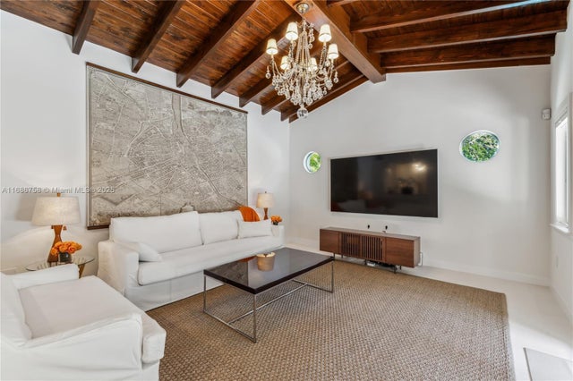 4 of 26 - 5711 N Bay Rd, Miami Beach, FL