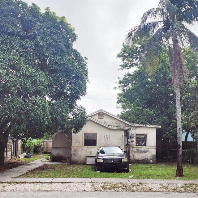 1 of 4 - 2230 Nw 92nd St, Miami, FL