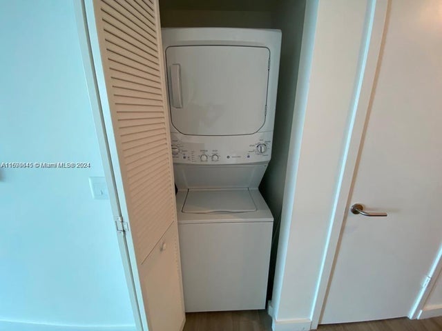4 of 22 - 1100 S Miami Ave 2602, Miami, FL