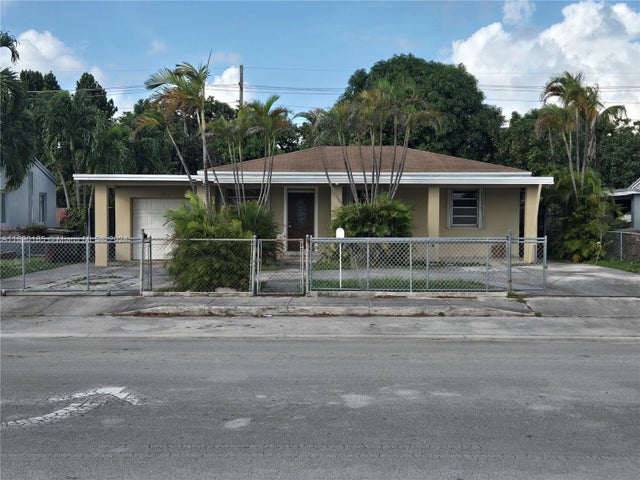 1 of 33 - 961 E 32nd St, Hialeah, FL