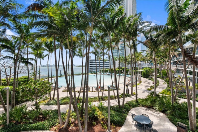 1 of 72 - 650 Ne 32nd St 602, Miami, FL