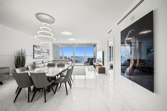 4 of 73 - 300 Biscayne Blvd Way 3803, Miami, FL