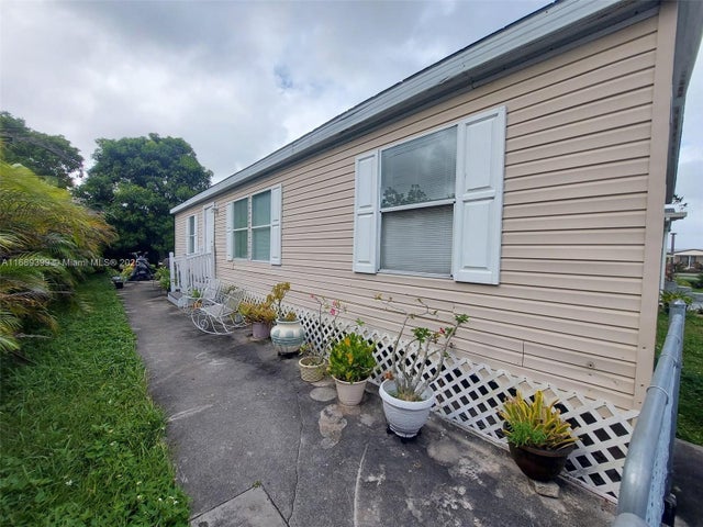 1 of 34 - 19800 Sw 180 Th Ave Unit 595, Miami, FL