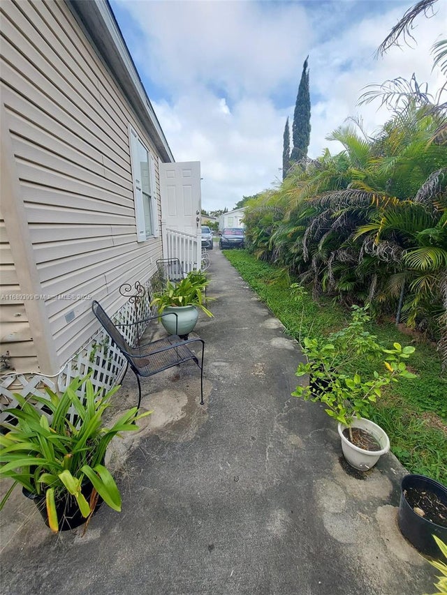 2 of 34 - 19800 Sw 180 Th Ave Unit 595, Miami, FL
