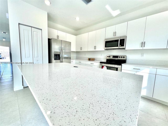 3 of 40 - 12948 Sw 229th St, Miami, FL