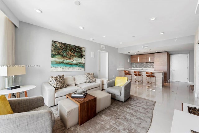 5 of 25 - 1300 S Miami Ave 3402, Miami, FL