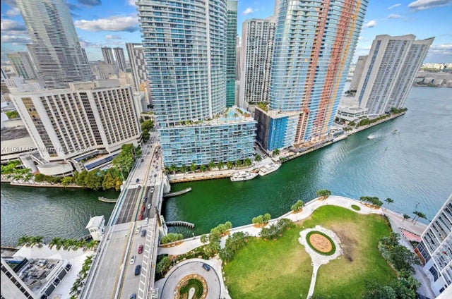 3 of 16 - 485 Brickell Ave 3203, Miami, FL