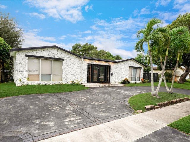 2 of 74 - 5000 Grant St, Hollywood, FL