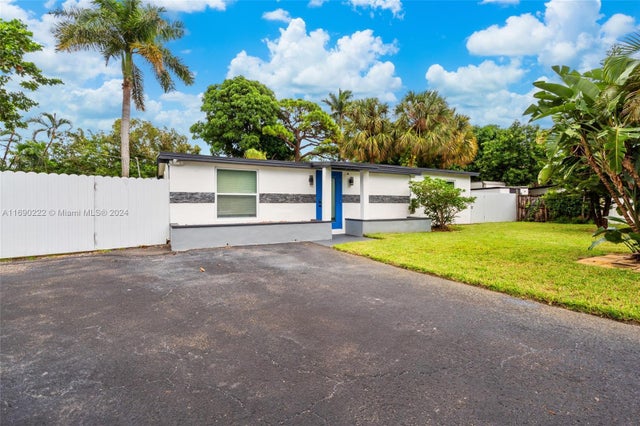 4 of 63 - 1899 Ne 49th Ct, Pompano Beach, FL