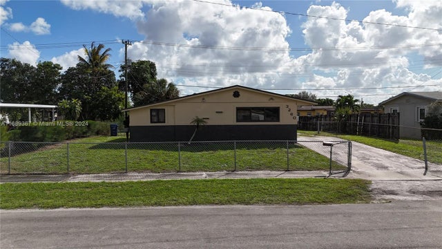1 of 24 - 3260 Nw 209th Ter, Miami Gardens, FL