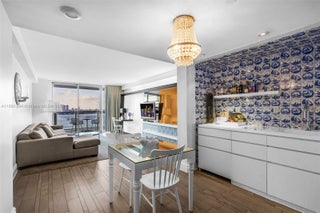 Photo of Listing #A11691904