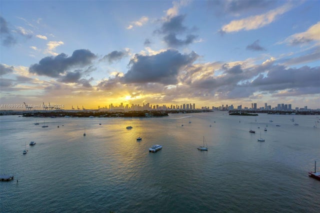 3 of 32 - 1100 West Ave 1420, Miami Beach, FL