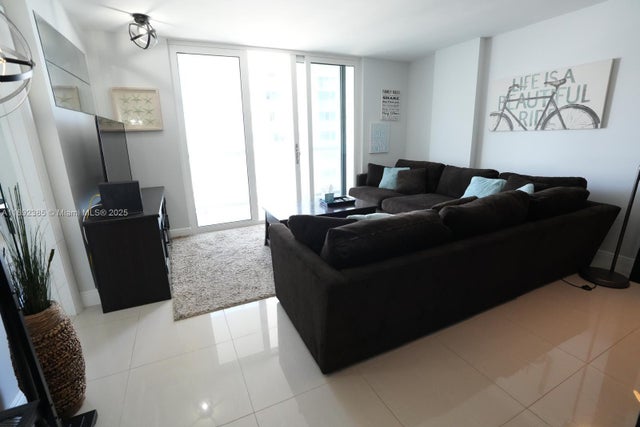5 of 48 - 209 N Fort Lauderdale Beach Blvd 7d, Fort Lauderdale, FL
