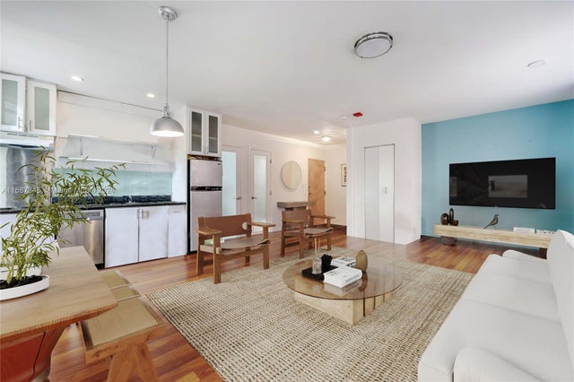 2 of 21 - 420 15th St 107, Miami Beach, FL