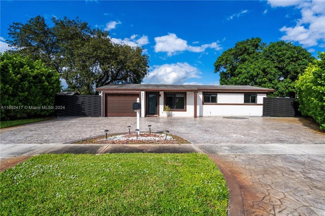 2 of 89 - 6531 Lincoln St, Hollywood, FL