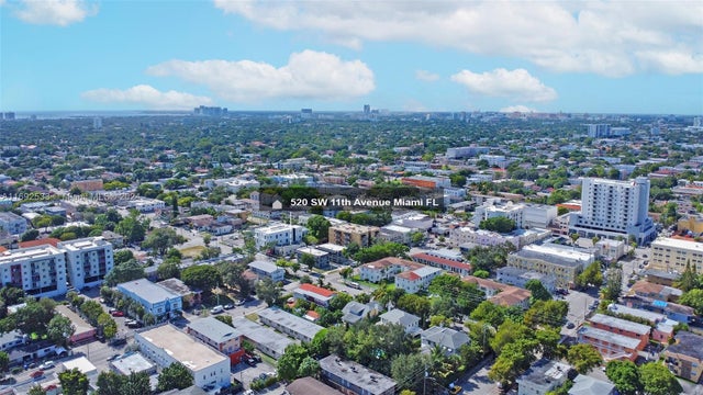 4 of 9 - 520 Sw 11th Ave, Miami, FL