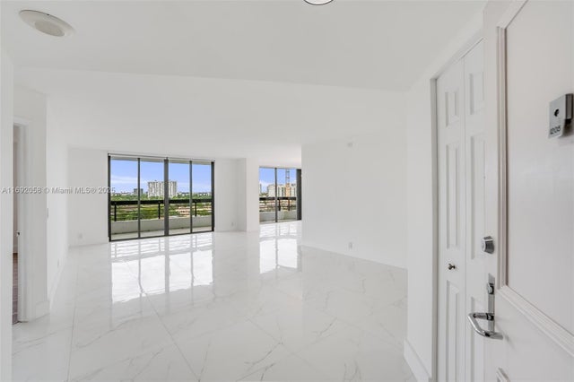 4 of 35 - 3500 Mystic Pointe Dr 1205, Aventura, FL