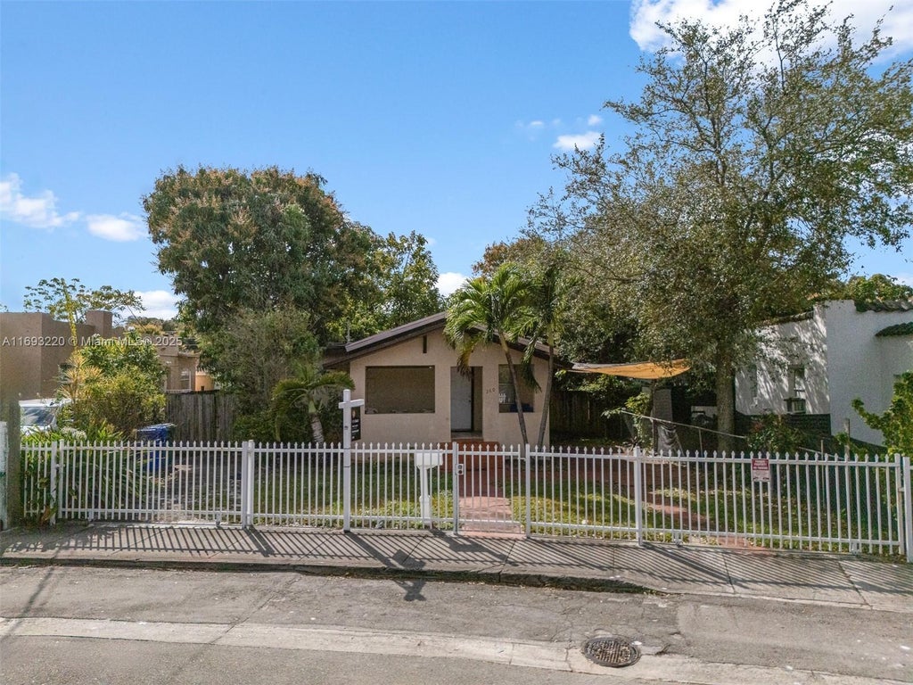 260 Nw 34th St, Miami