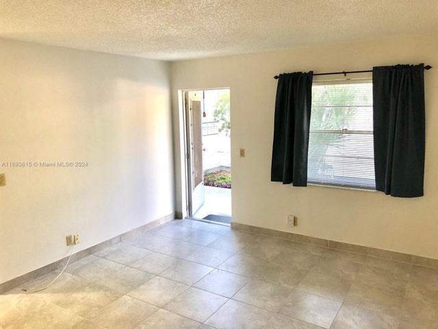 3 of 16 - 1746 N 3rd Ave N 3, Lake Worth, FL