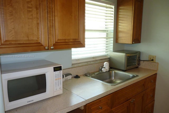 5 of 15 - 1746 N 3rd Ave N 2, Lake Worth, FL