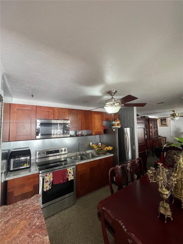 3 of 15 - 623 Sw 6th Ter #1-2, Hallandale Beach, FL