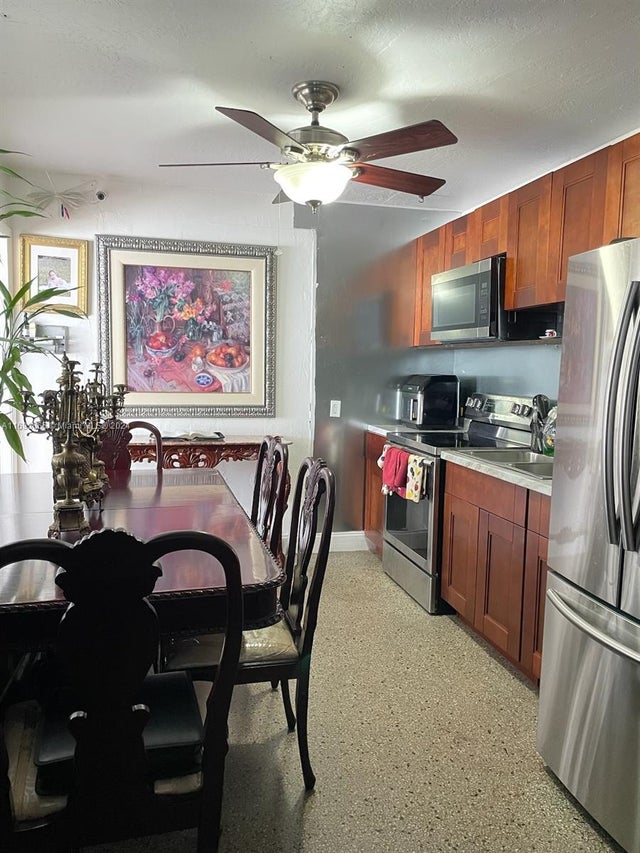 4 of 15 - 623 Sw 6th Ter #1-2, Hallandale Beach, FL