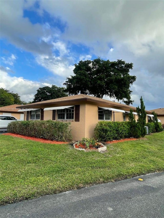 2 of 9 - 718 Whippoorwill Ln, Delray Beach, FL