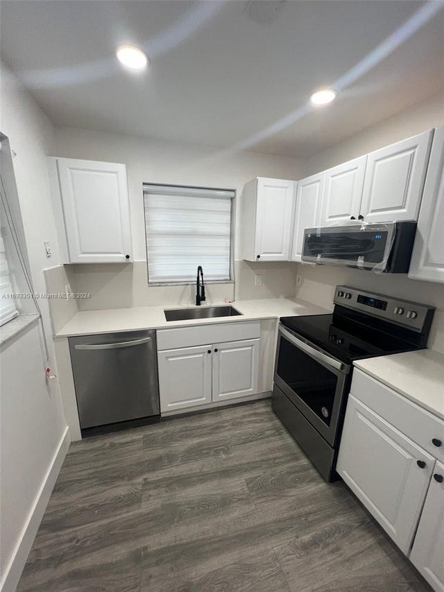 3 of 9 - 718 Whippoorwill Ln, Delray Beach, FL