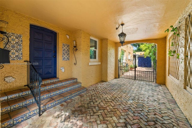 2 of 26 - 407 Navarre Ave, Coral Gables, FL
