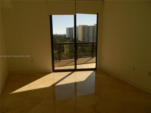 4 of 5 - 16275 Collins Ave 803, Sunny Isles Beach, FL