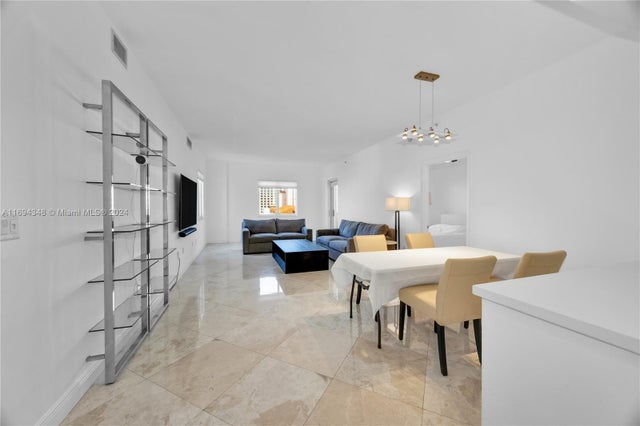3 of 32 - 10 Aragon Ave 810, Coral Gables, FL