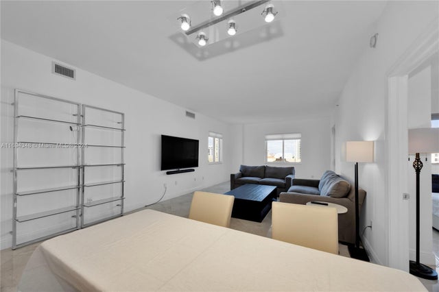 5 of 32 - 10 Aragon Ave 810, Coral Gables, FL