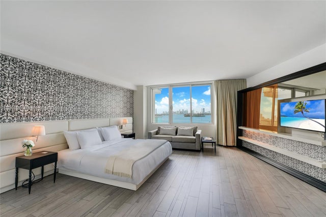 2 of 42 - 1100 West Ave 918, Miami Beach, FL