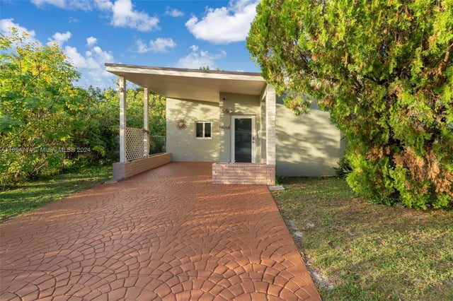2 of 44 - 1565 Ne 139th St, North Miami, FL