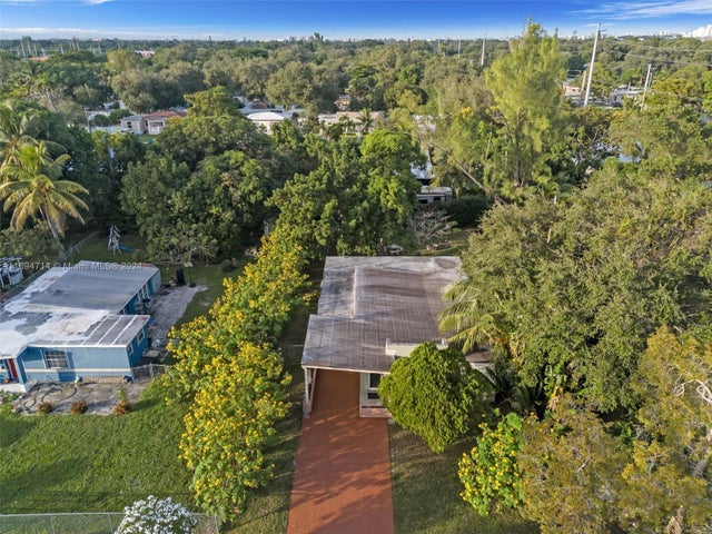 4 of 44 - 1565 Ne 139th St, North Miami, FL