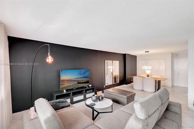 2 of 40 - 6770 Indian Creek Dr 4r, Miami Beach, FL