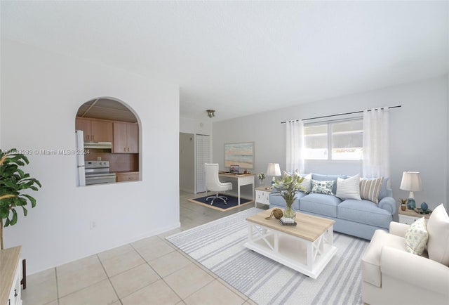 2 of 29 - 926 Michigan Ave 1, Miami Beach, FL