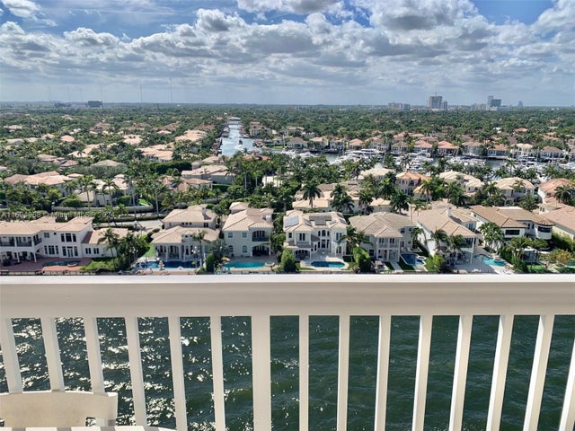 2 of 43 - 1500 S Ocean Dr 17e, Hollywood, FL