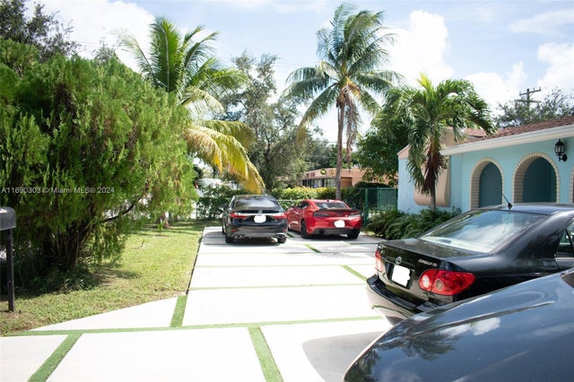 3 of 60 - 2206 Washington St, Hollywood, FL