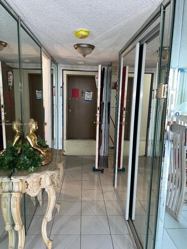 2 of 20 - 2025 Ne 164th St 215, North Miami Beach, FL