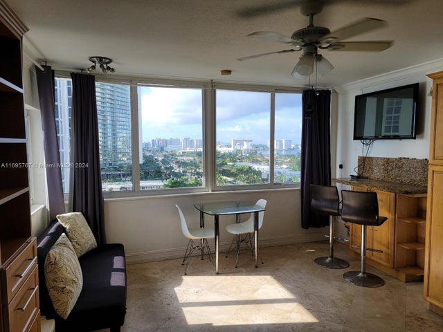 2 of 10 - 19201 Collins Ave 1044, Sunny Isles Beach, FL