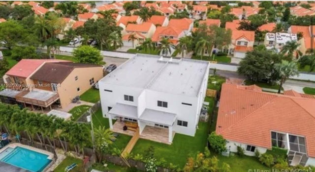 4 of 35 - 3710 Atlanta St, Hollywood, FL