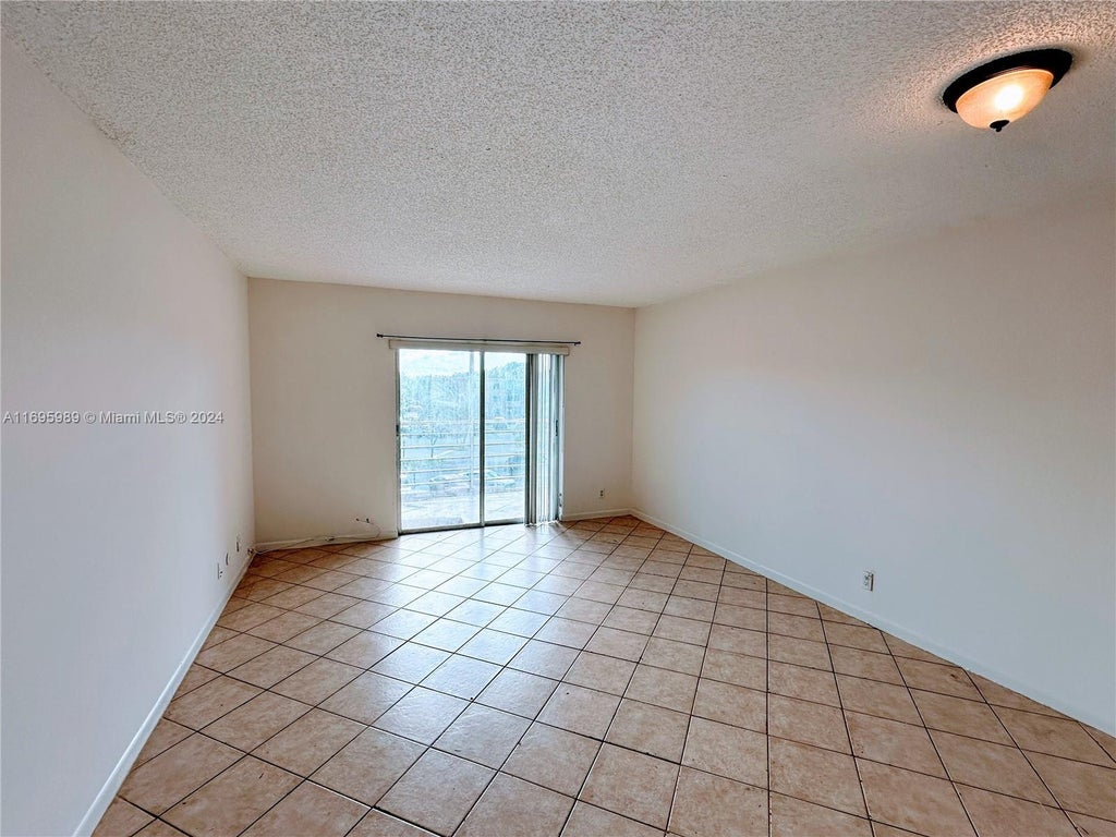 4364 Nw 9th Ave 16-3f, Deerfield Beach