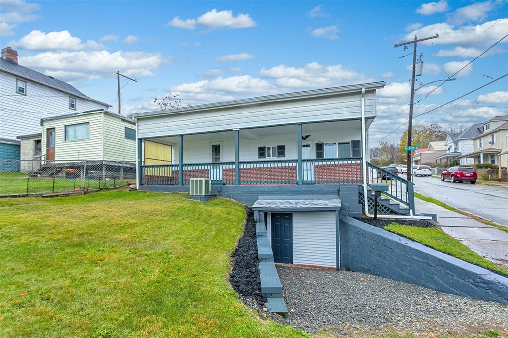 611 5th Street, Donora