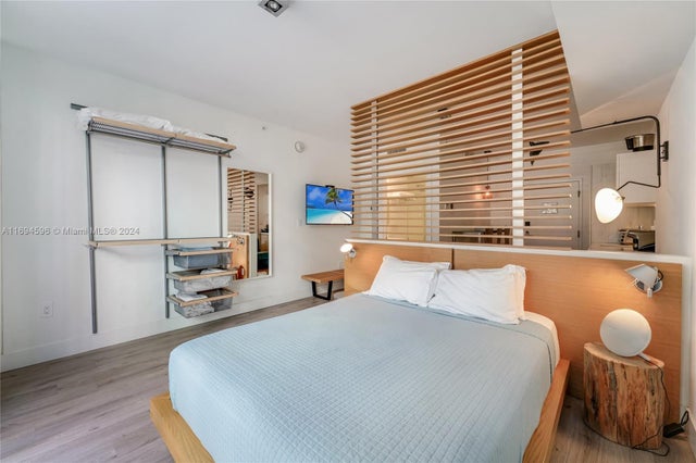3 of 17 - 6080 Collins Ave 102, Miami Beach, FL