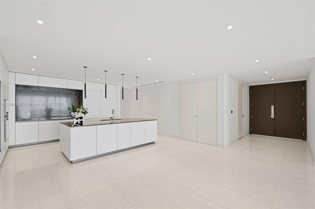 4 of 63 - 300 Biscayne Blvd Way 3404, Miami, FL